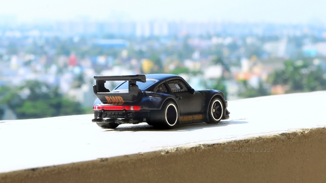 Illustration for article titled Teutonic Tuesday: RAUH-Welt Begriff 930 Turbo Up Close